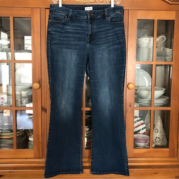 EUC Lane Bryant Dark Blue Flare Jeans - Picture 2 of 6